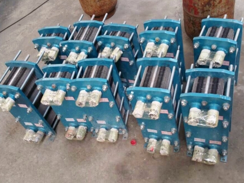 郑州**环保科技有限公司采购板式换热器2台